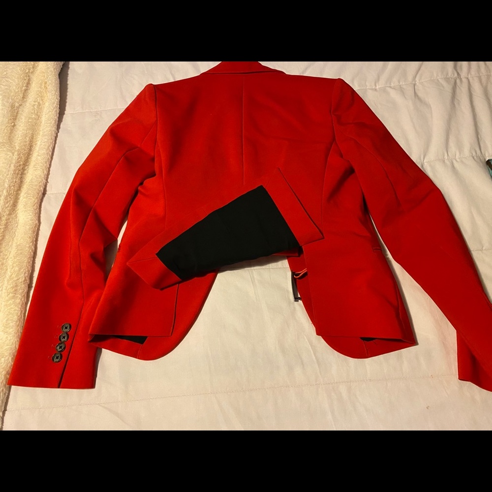 T8 Red suit - Picture 5 of 8